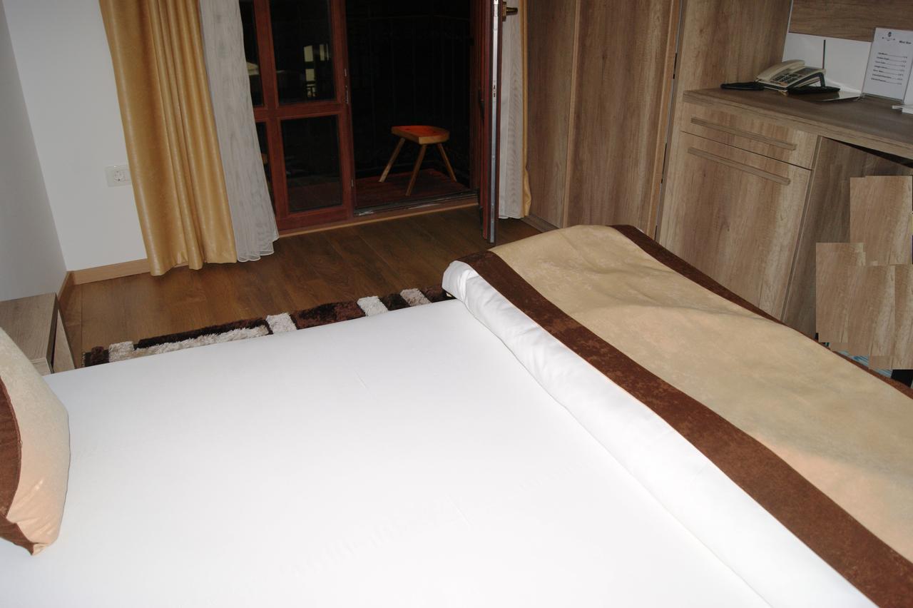Hotel Prizreni Esterno foto
