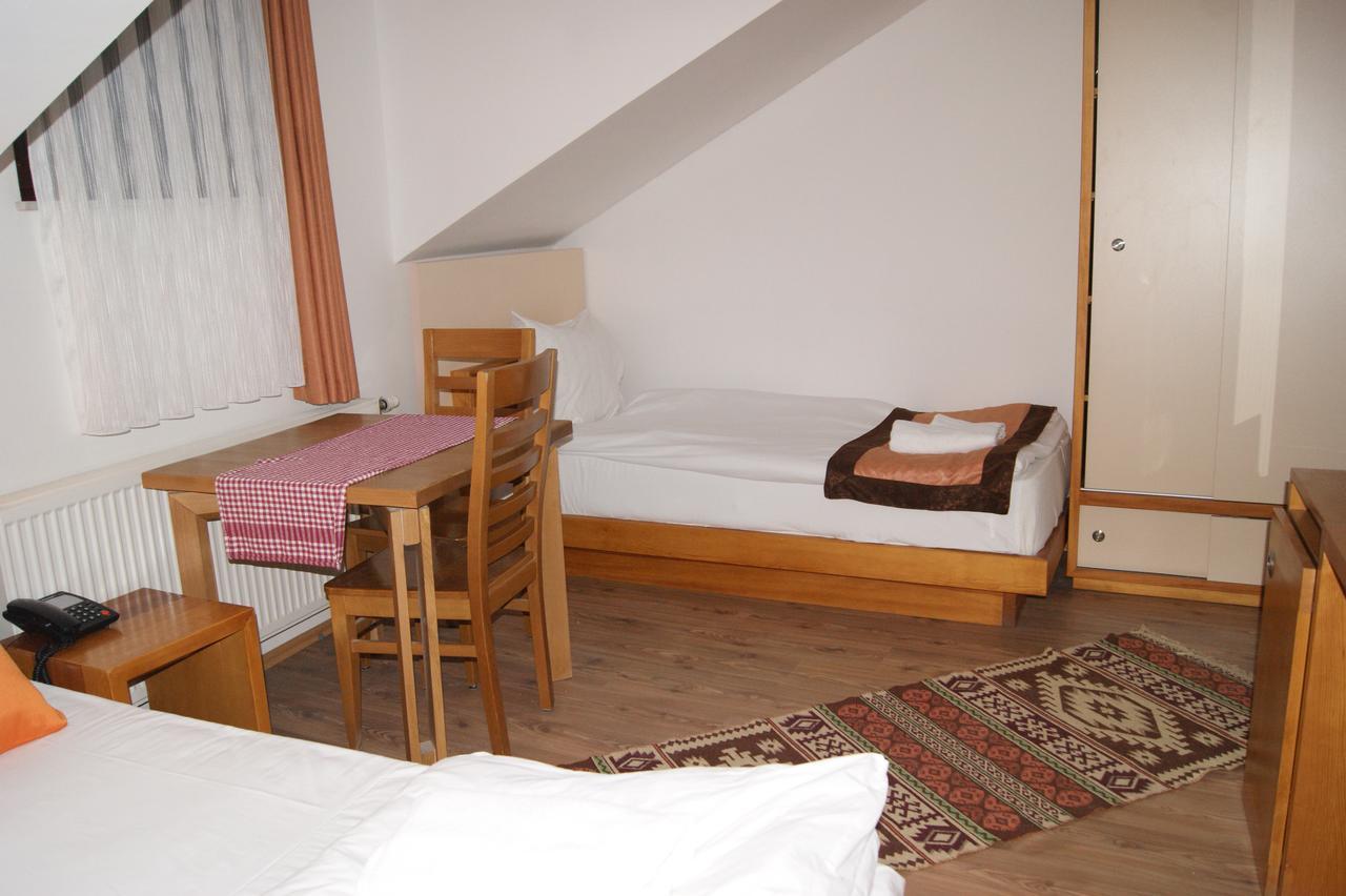 Hotel Prizreni Esterno foto