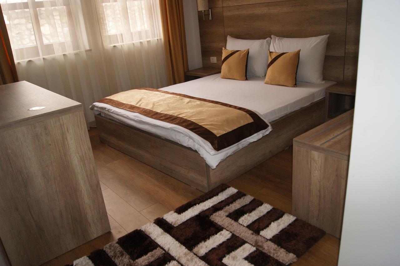 Hotel Prizreni Esterno foto