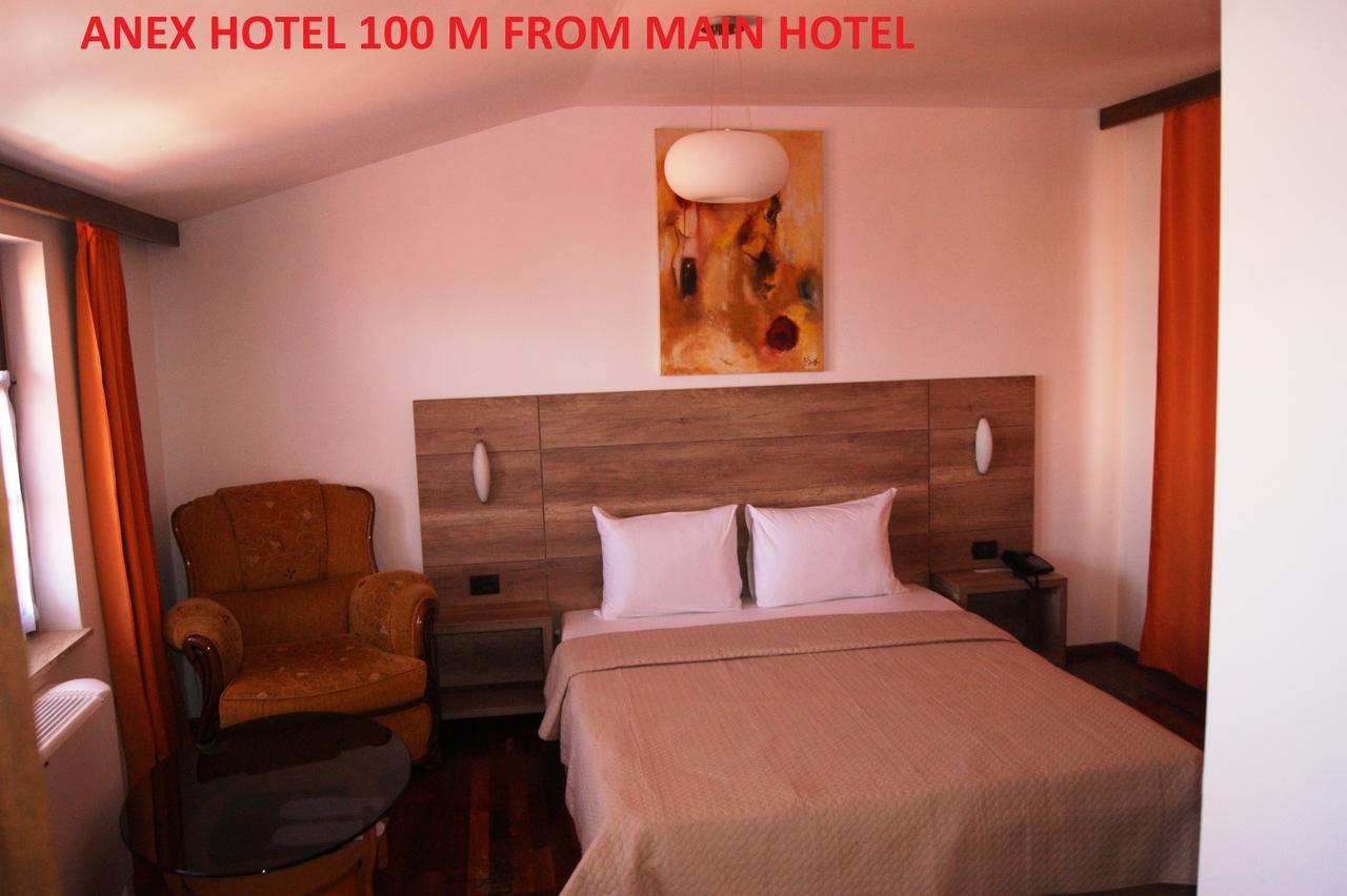 Hotel Prizreni Esterno foto