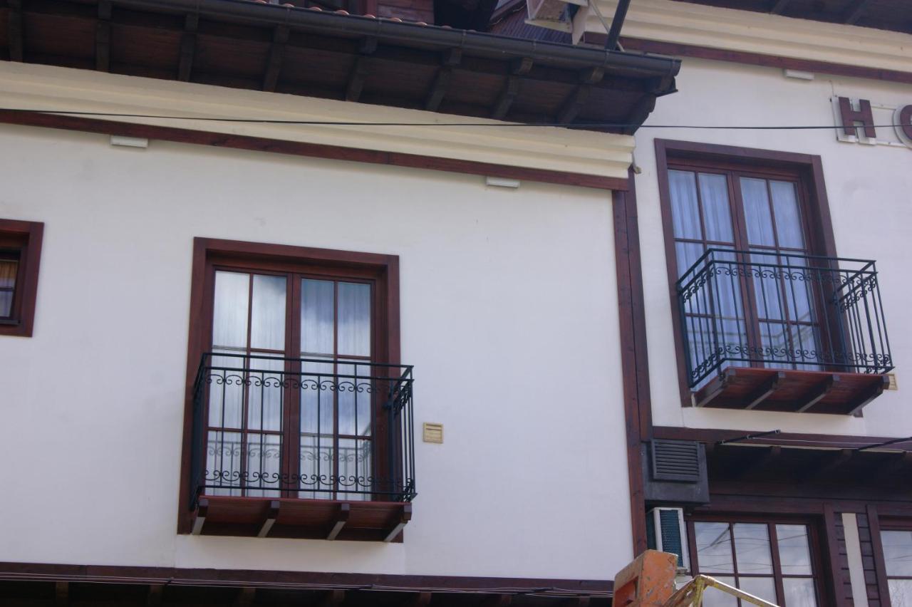 Hotel Prizreni Esterno foto